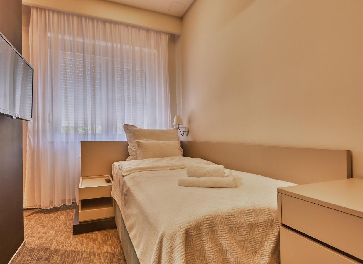 Šabac Hotel Cataleya מראה חיצוני תמונה